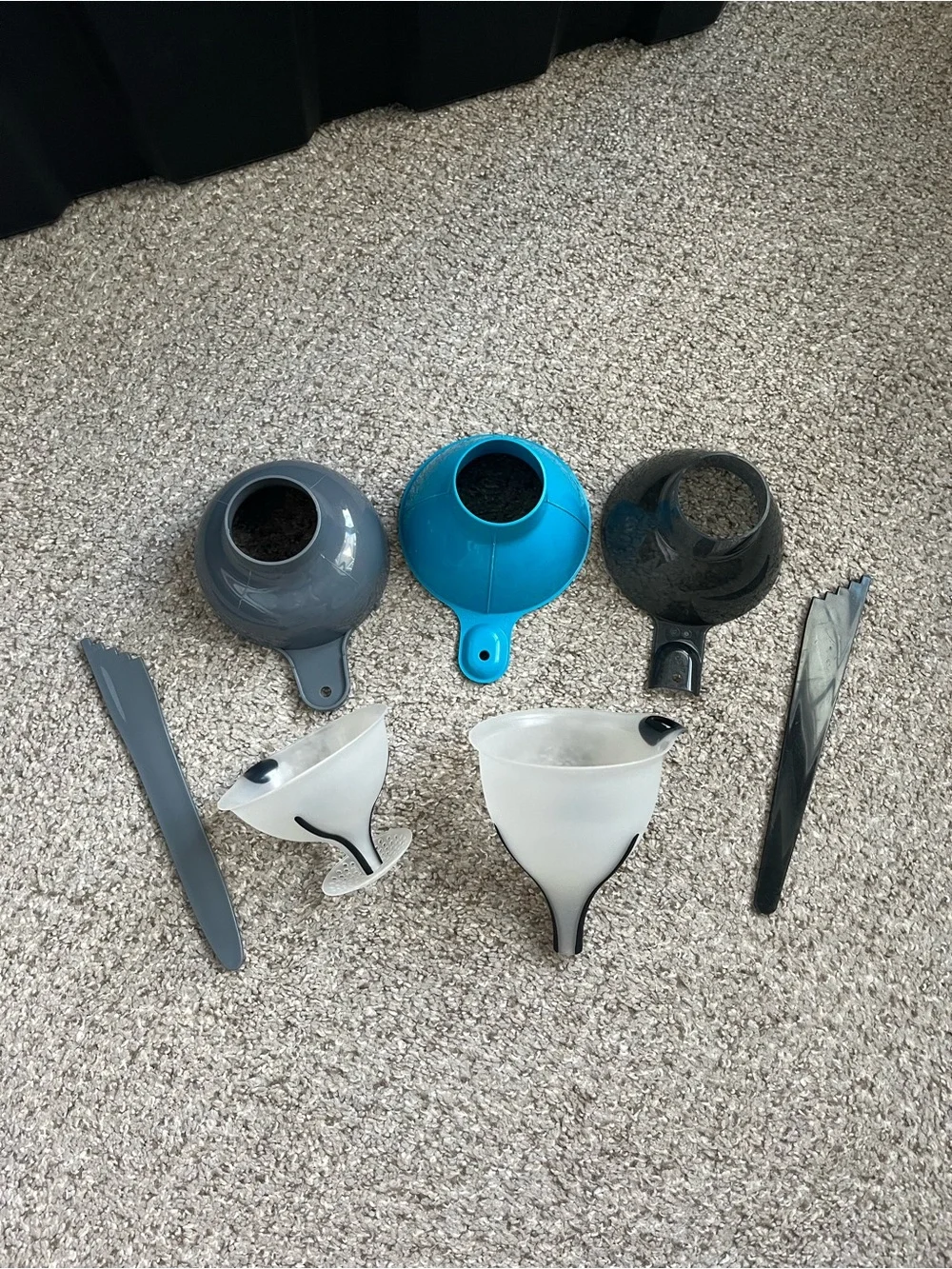 Kitchen Funnels/ debubbler tools- Set of 7